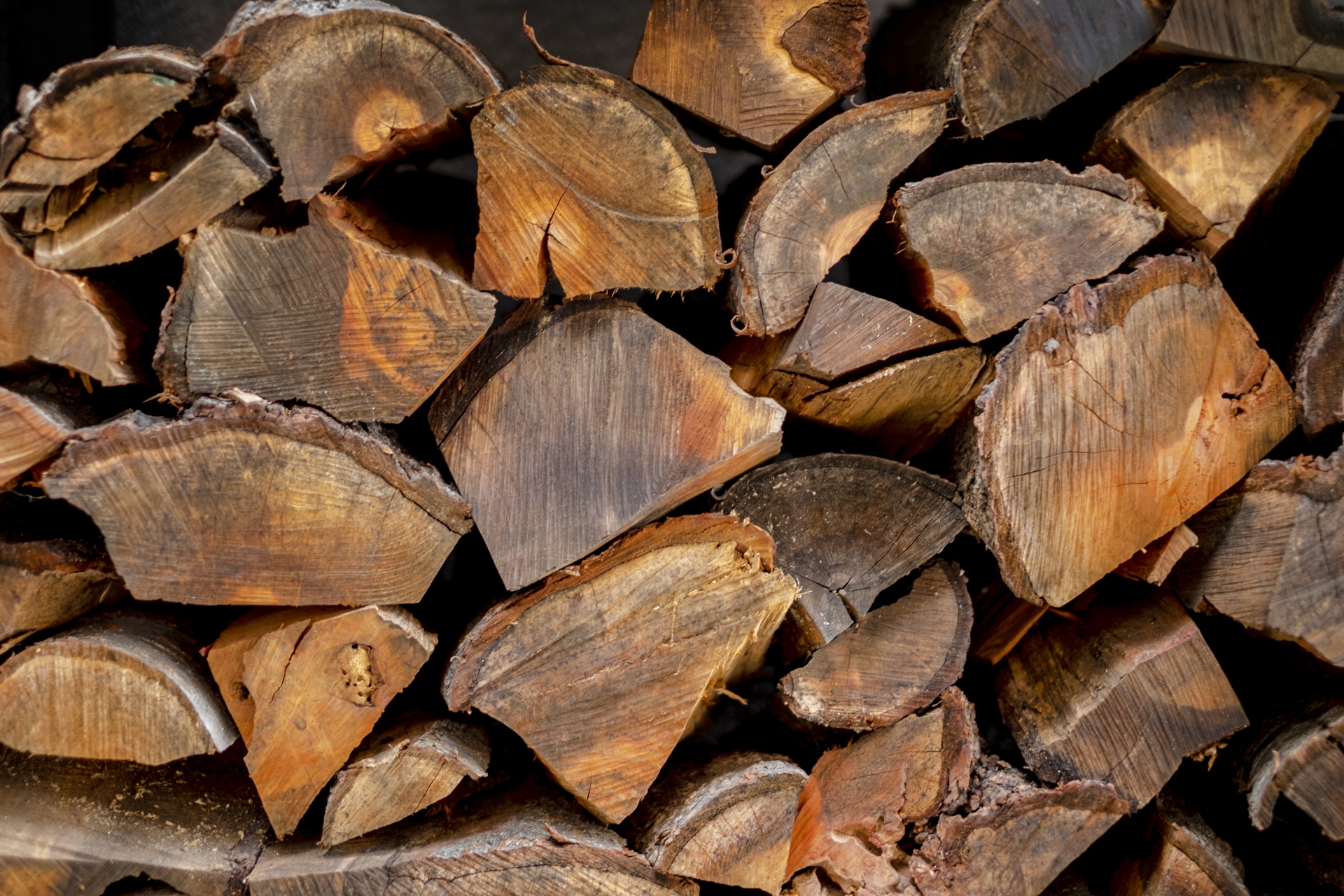 【お知らせ】広葉樹薪の販売を開始いたしました